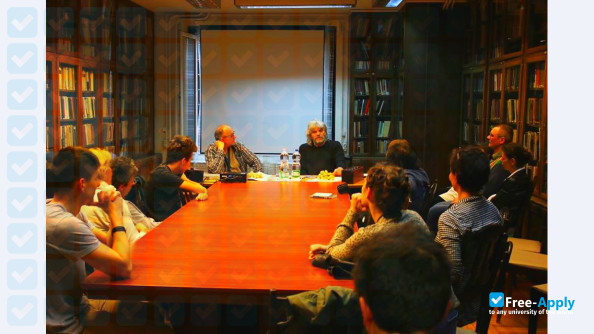 Foto de la University of Theatre and Film Arts #10