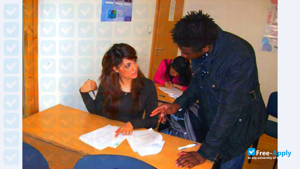 Foto de la Avicenna International school