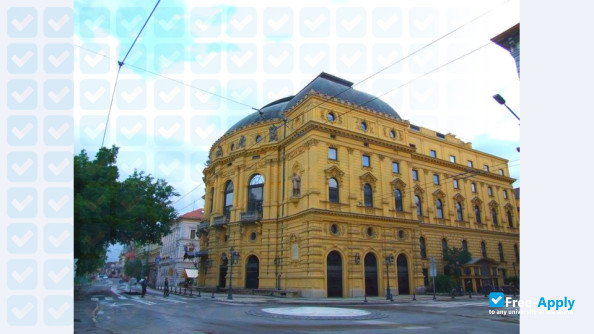 CBS Central European International College photo #12