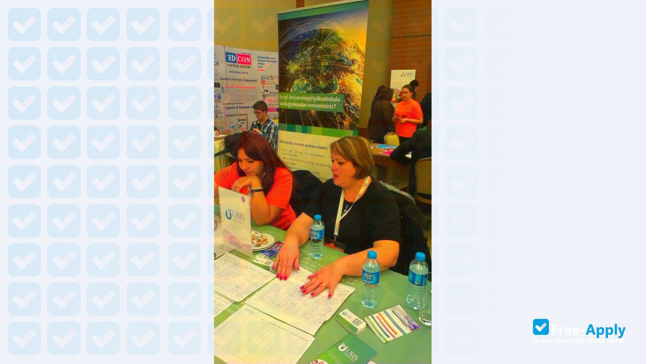 CBS Central European International College photo #8