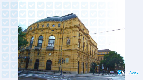 CBS Central European International College photo #6
