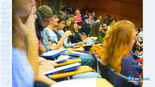 Foto de la Central European University #9
