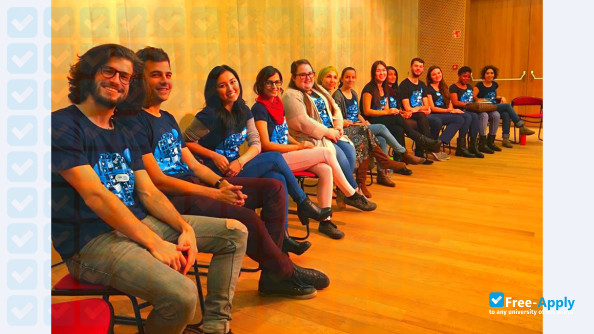 Foto de la Central European University #13
