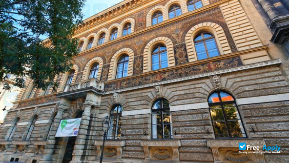 Hungarian University of Fine Arts photo