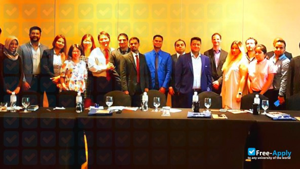 Foto de la International Business School #8