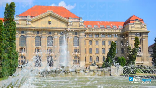 University of Debrecen фотография №1