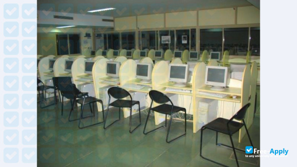 Photo de l’Dhirubhai Ambani Institute of Information and Communication Technology #13