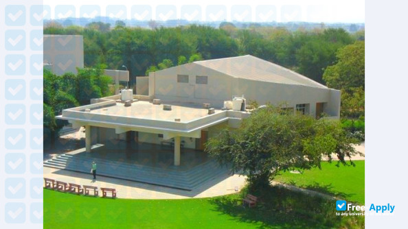 Photo de l’Dhirubhai Ambani Institute of Information and Communication Technology #12