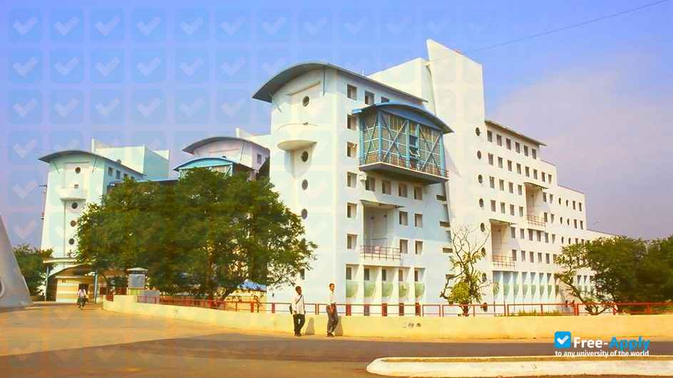 Indian Institute of Technology Bombay photo #5