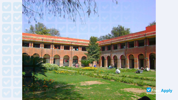 Jawaharlal Nehru University фотография №6