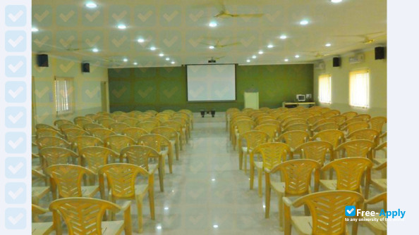 Photo de l’Vardhaman College of Engineering #8