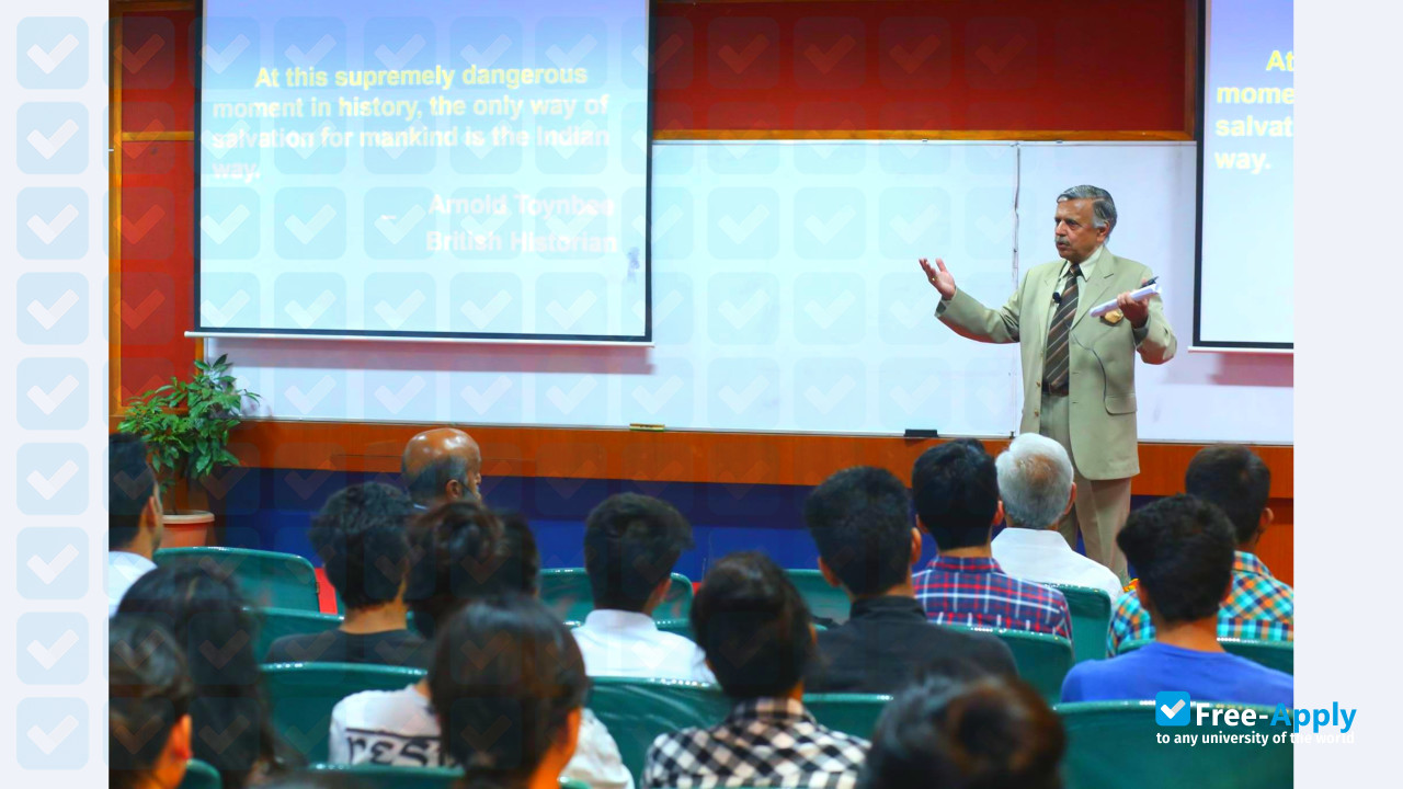 Shoolini University of Biotechnology and Management Sciences photo #7