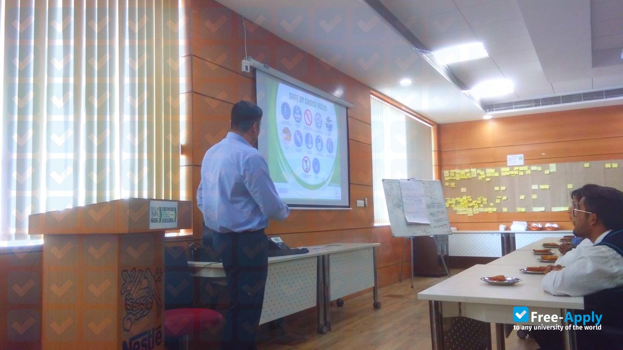 Shoolini University of Biotechnology and Management Sciences photo #24