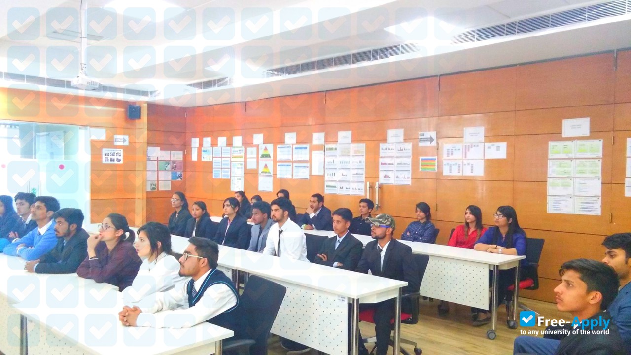 Shoolini University of Biotechnology and Management Sciences photo #11