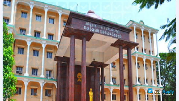 Photo de l’Tamil Nadu Dr M G R Medical University #1