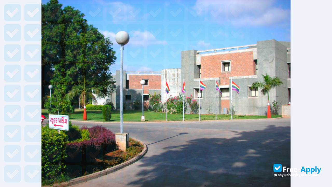 Gujarat Forensic Sciences University фотография №5
