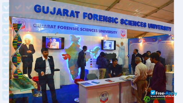 Foto de la Gujarat Forensic Sciences University #2