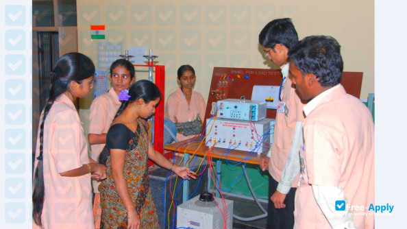 Photo de l’Chaitanya Bharathi Institute of Technology #9