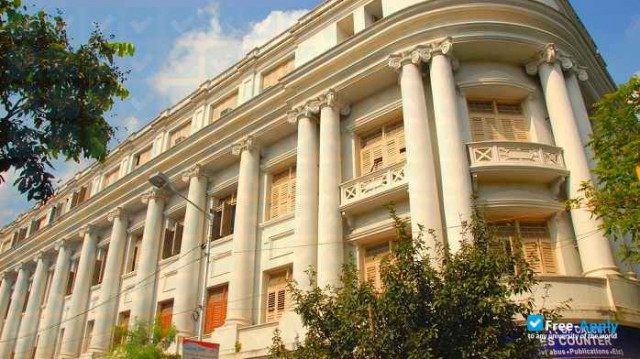 Foto de la University of Calcutta #9