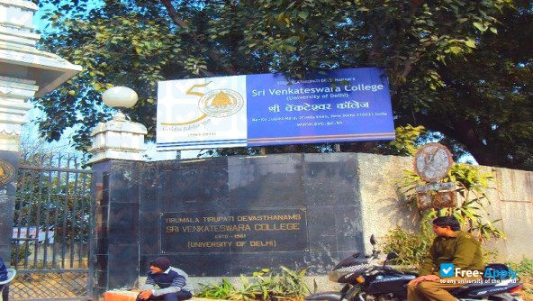 Foto de la Sri Venkateswara College #10