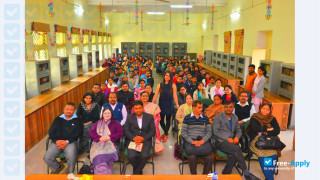 Lucknow University thumbnail #2