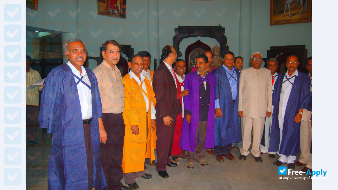 Dr Babasaheb Ambedkar Marathwada University Aurangabad фотография №11
