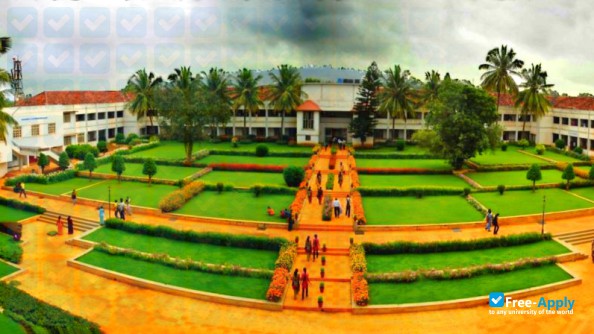 B V B College of Engineering and Technology фотография №7