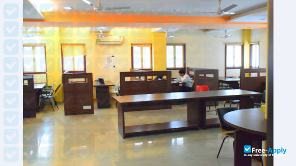 Photo de l’Jamnalal Bajaj Institute of Management Studies #11