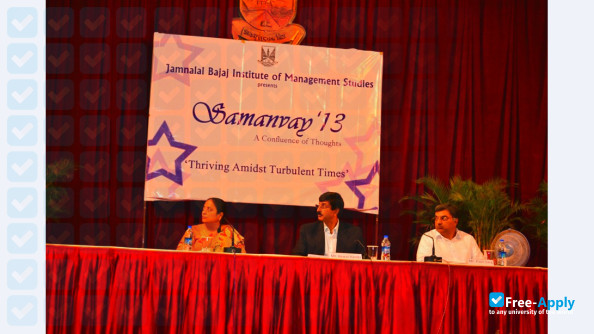 Photo de l’Jamnalal Bajaj Institute of Management Studies #2
