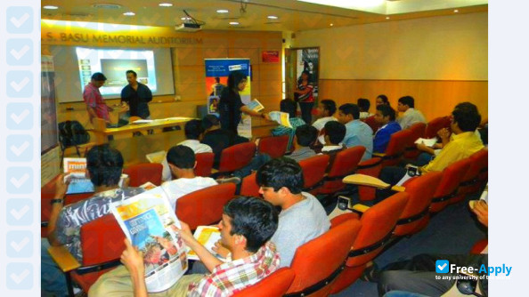 Photo de l’Jamnalal Bajaj Institute of Management Studies #12