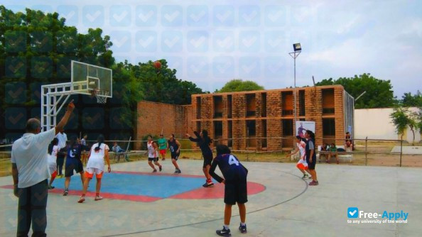 Foto de la Mody University #21