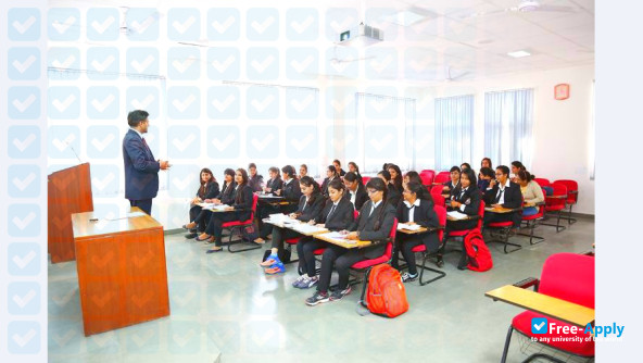 Foto de la Mody University #19