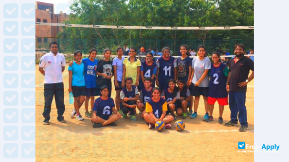 Foto de la Mody University #22