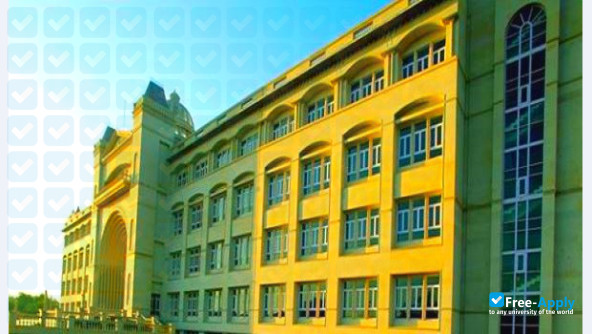 Foto de la Mody University #5