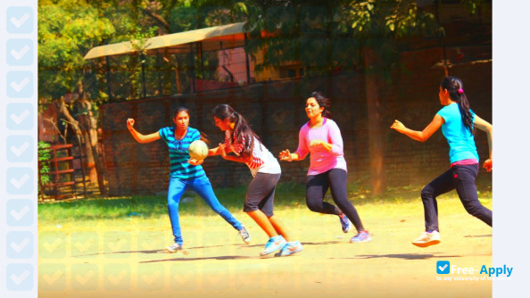Ahmedabad University photo #5