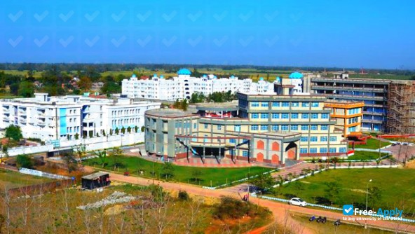 Foto de la Integral University #14
