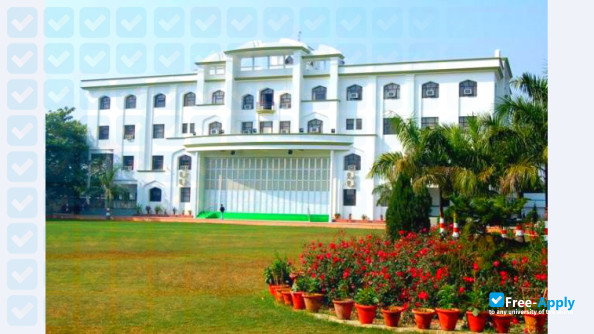 Foto de la Integral University #9
