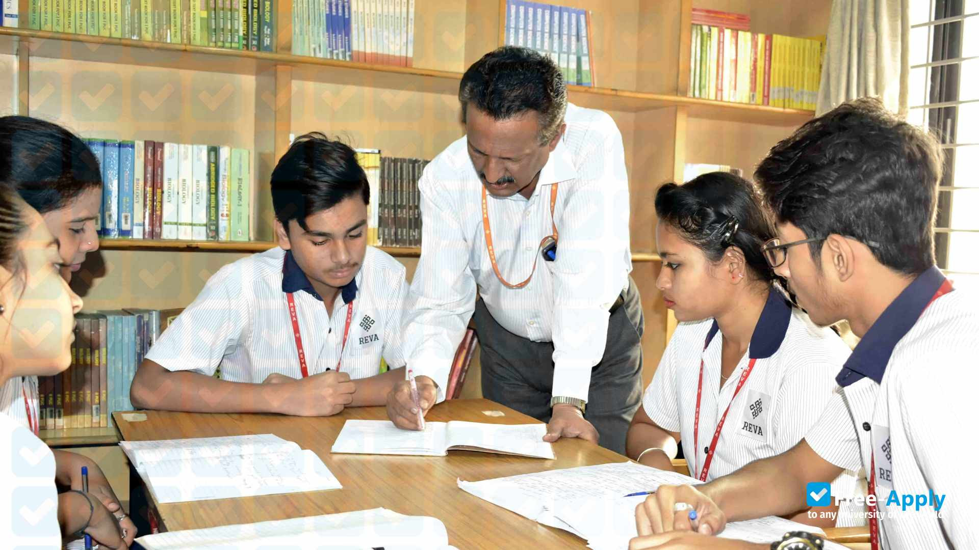 REVA Independent PU College Ganganagar photo