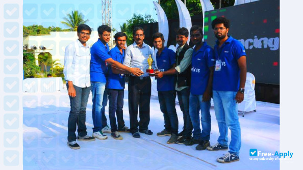 Photo de l’Yellamma Dasappa Institution of Technology #8