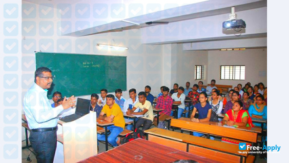 Foto de la Saurashtra University #14