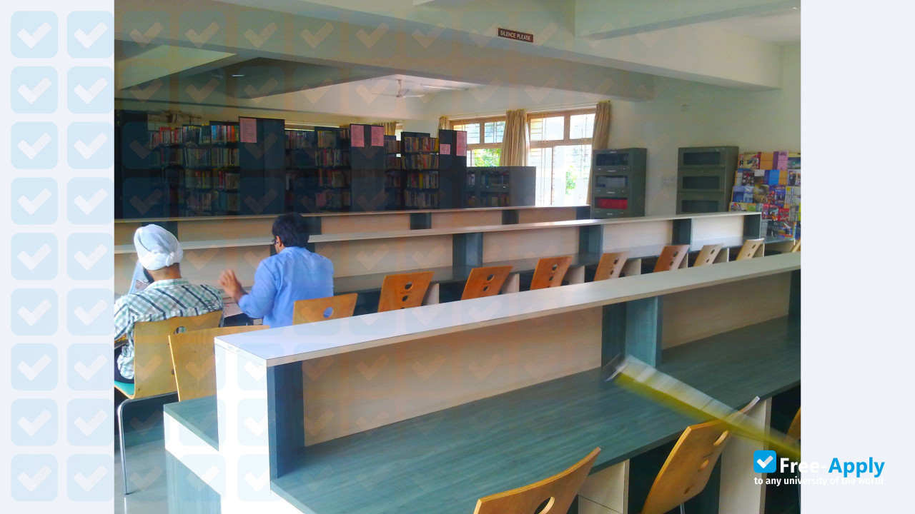 Symbiosis Institute of International Business photo #5