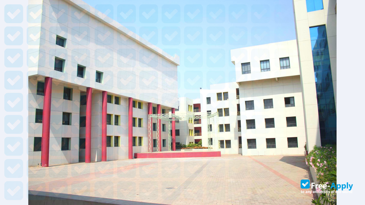 Photo de l’Uka Tarsadia University Bardoli