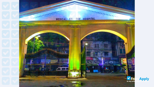 Medical College and Hospital Kolkata фотография №16