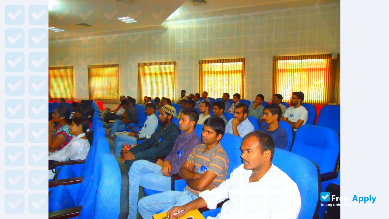 Foto de la Maulana Azad National Urdu University #12
