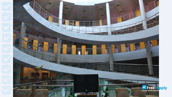Foto de la Indian School of Business Hyderabad #5
