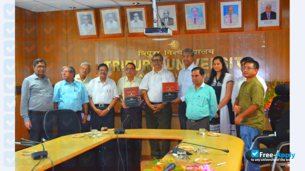 Foto de la Tripura University #2