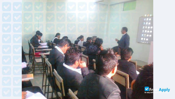 Foto de la Kumaun University Nainital #5