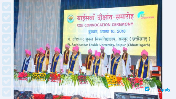 Foto de la Pandit Ravishankar Shukla University #7