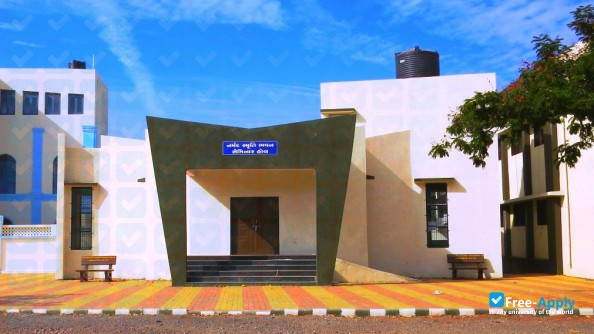 Foto de la Veer Narmad South Gujarat University #12