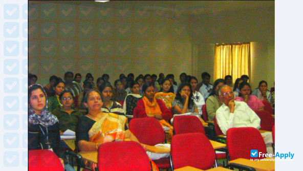 Foto de la Veer Narmad South Gujarat University #8